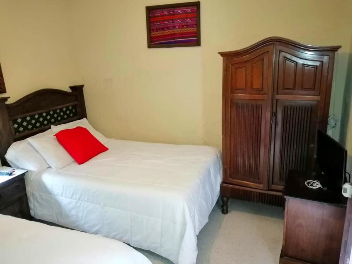 Casa De Leon Hotel Antigua ภายนอก รูปภาพ